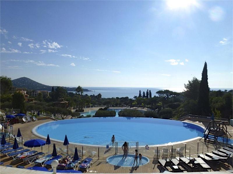 Studio 4P Vue Mer Calme Cap Esterel Saint-Raphael  Exterior photo